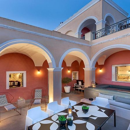 Coat Of Arms Mansion Villa Fira  Exterior photo