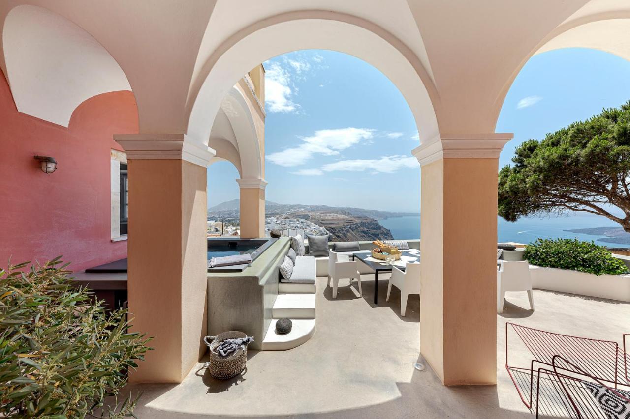 Coat Of Arms Mansion Villa Fira  Exterior photo