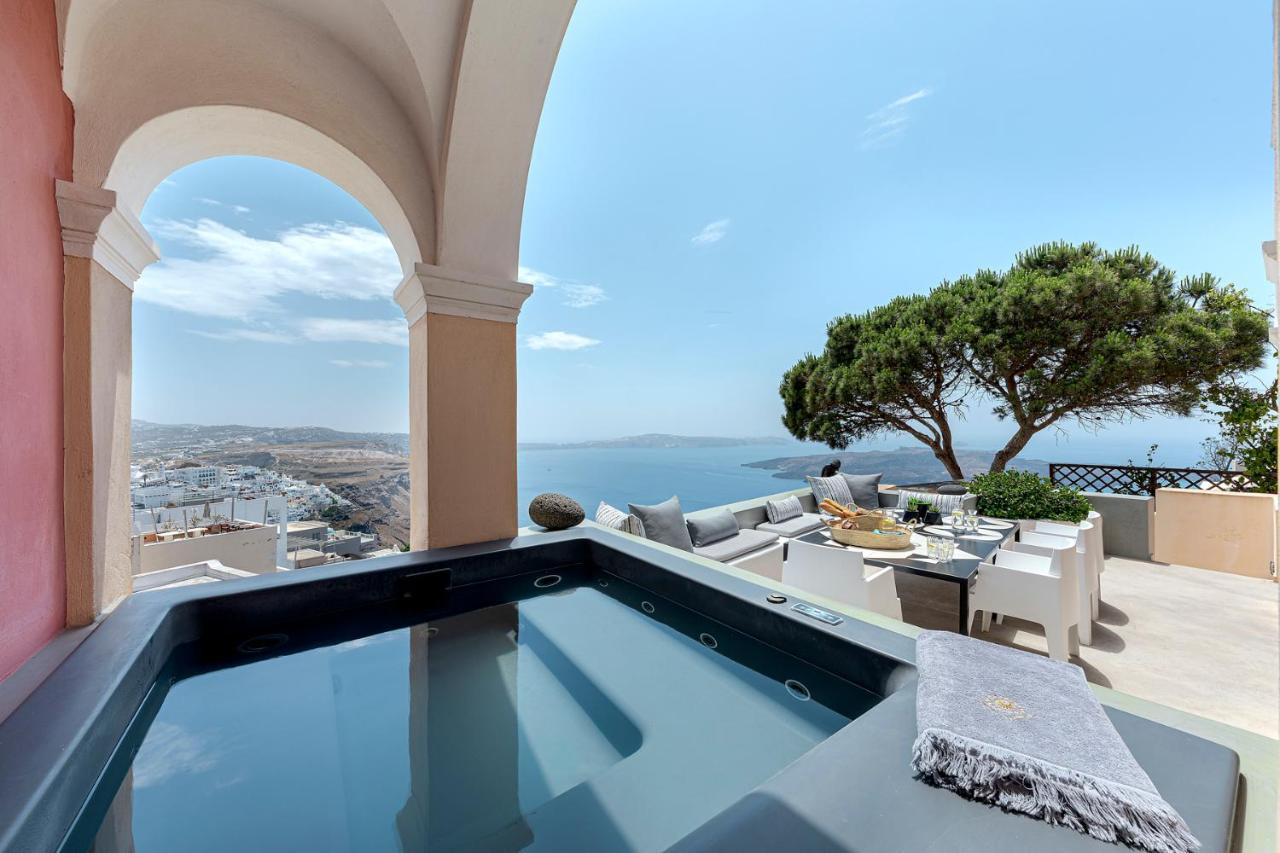 Coat Of Arms Mansion Villa Fira  Exterior photo